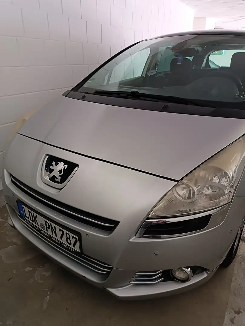 Peugeot 5008 2.0 HDI 150ps 7sitzer Grau - 1