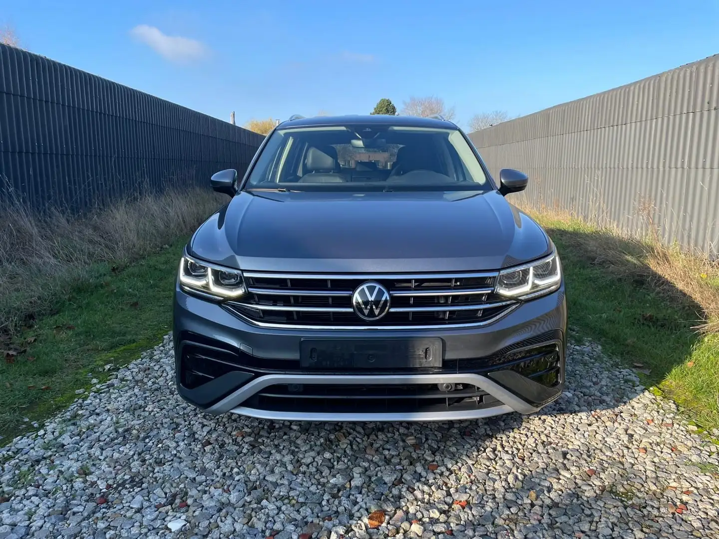 Volkswagen Tiguan Allspace 4-MOTION*ELEGANCE*SELLERIE CUIR*ATTACHE REMORQUE Argent - 2