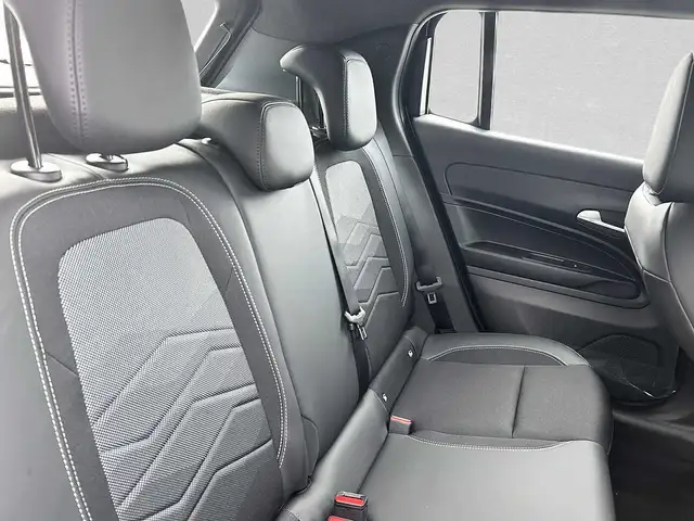 Jeep Avenger view 8