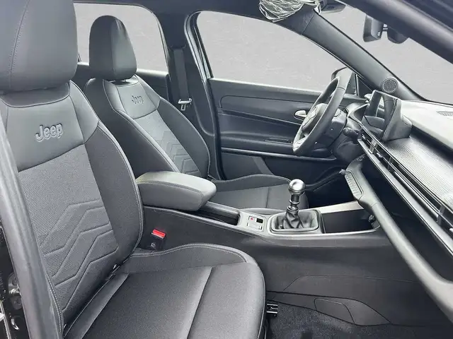Jeep Avenger view 6