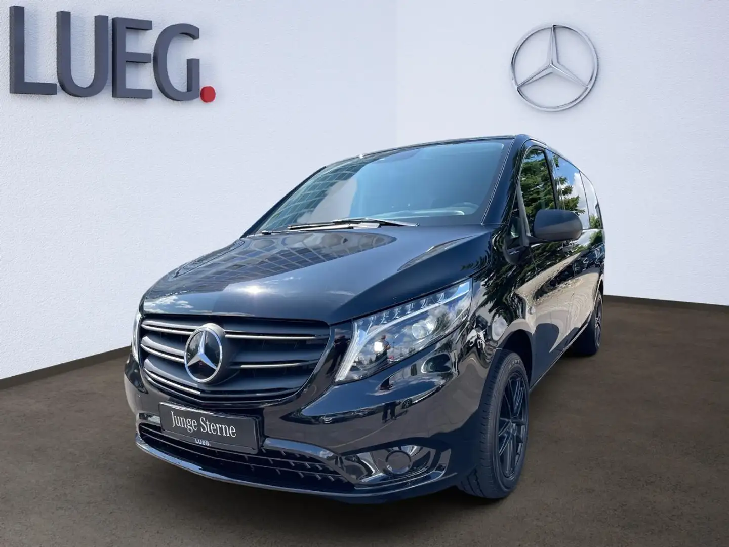 Mercedes-Benz Vito 116 CDI 4x4 Tourer PRO Lang KAM AUT KlimaA Schwarz - 2