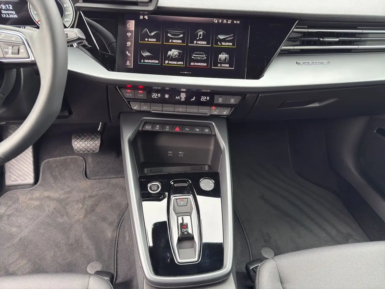 Audi A3 SB S line 40 TFSI quattro NAVI+LED+18-ZOLL 12