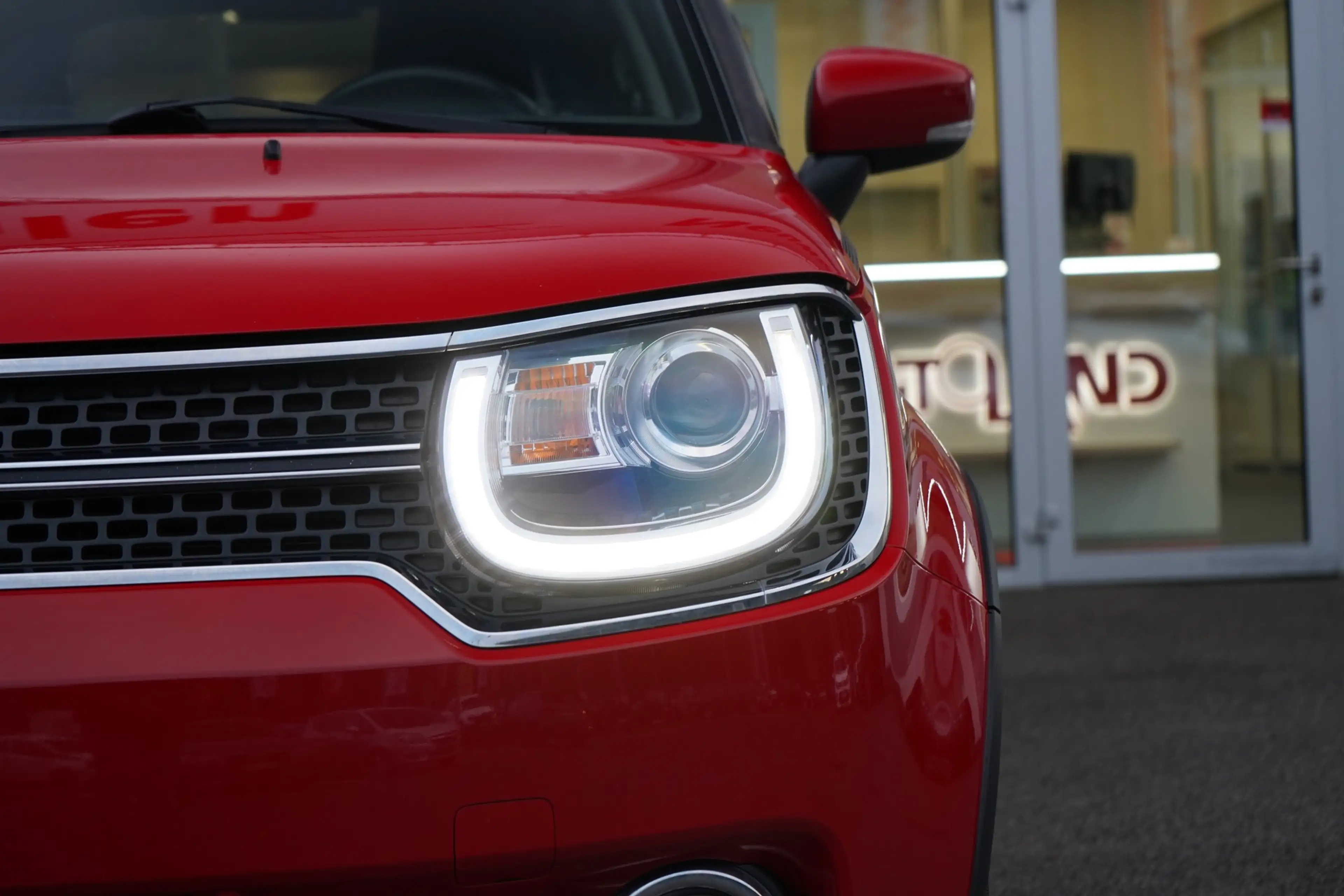 Suzuki Ignis 1.2 4x4 Comfort+ LED Klimaaut. Navi Kamera — photo 5
