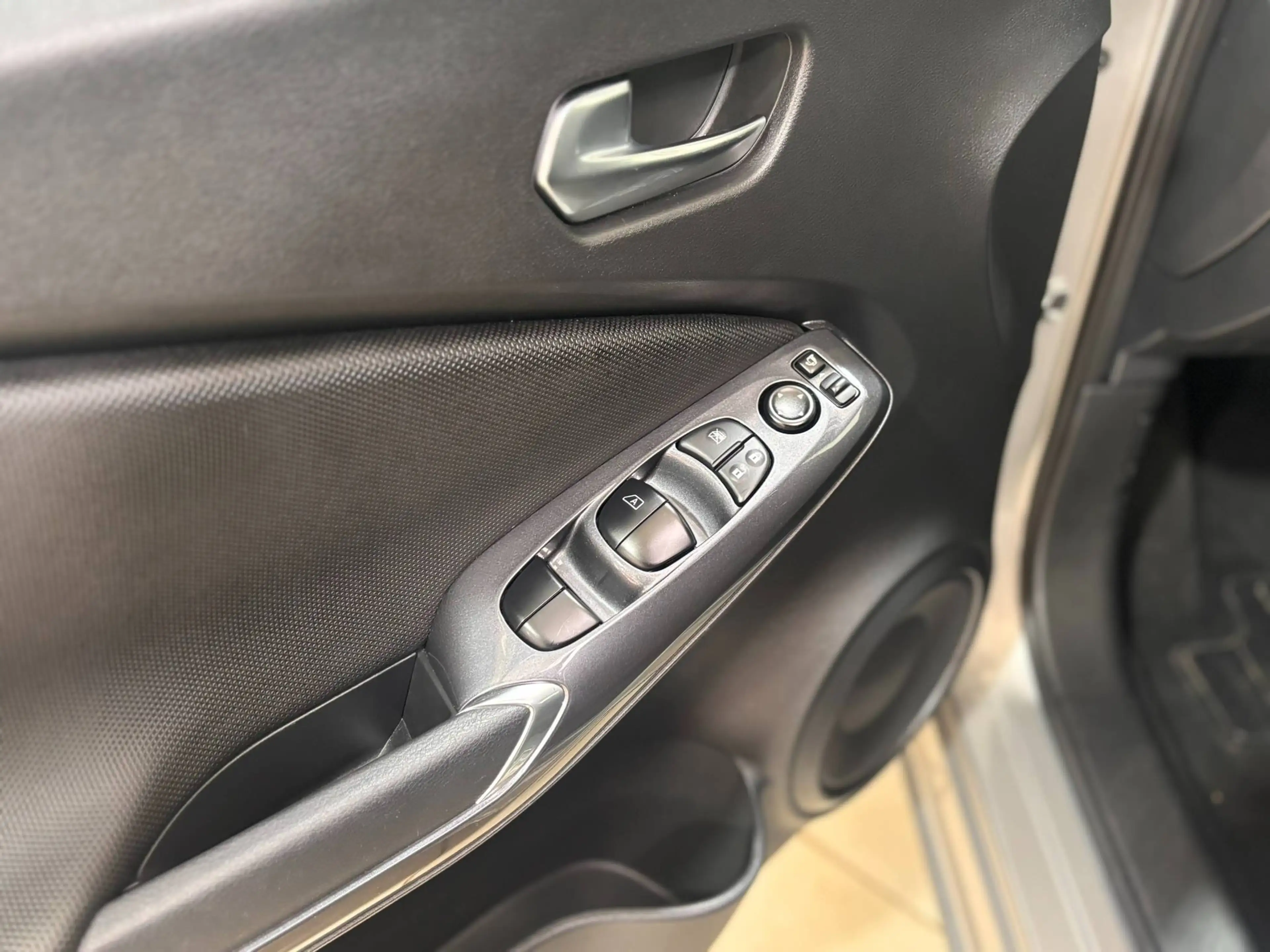 Nissan Juke 1.0 DIG-T 114CV *CARPLAY*CLIM*CAMERA + CAPTEURS*CRUISE.C — photo 11