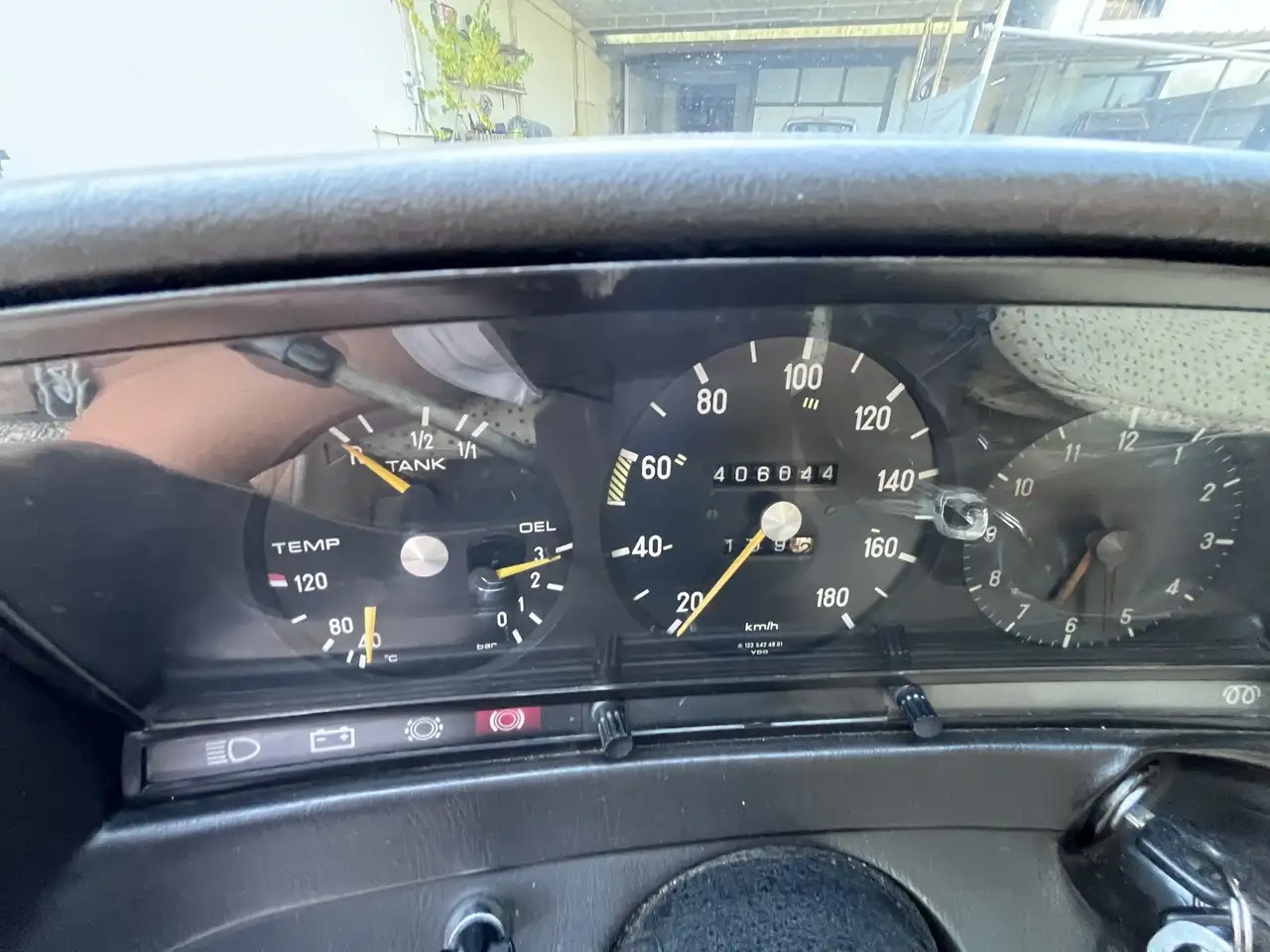 Mercedes-Benz 240, foto 8