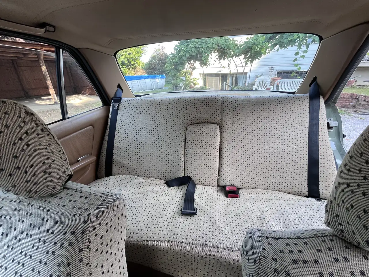 Mercedes-Benz 240, foto 11