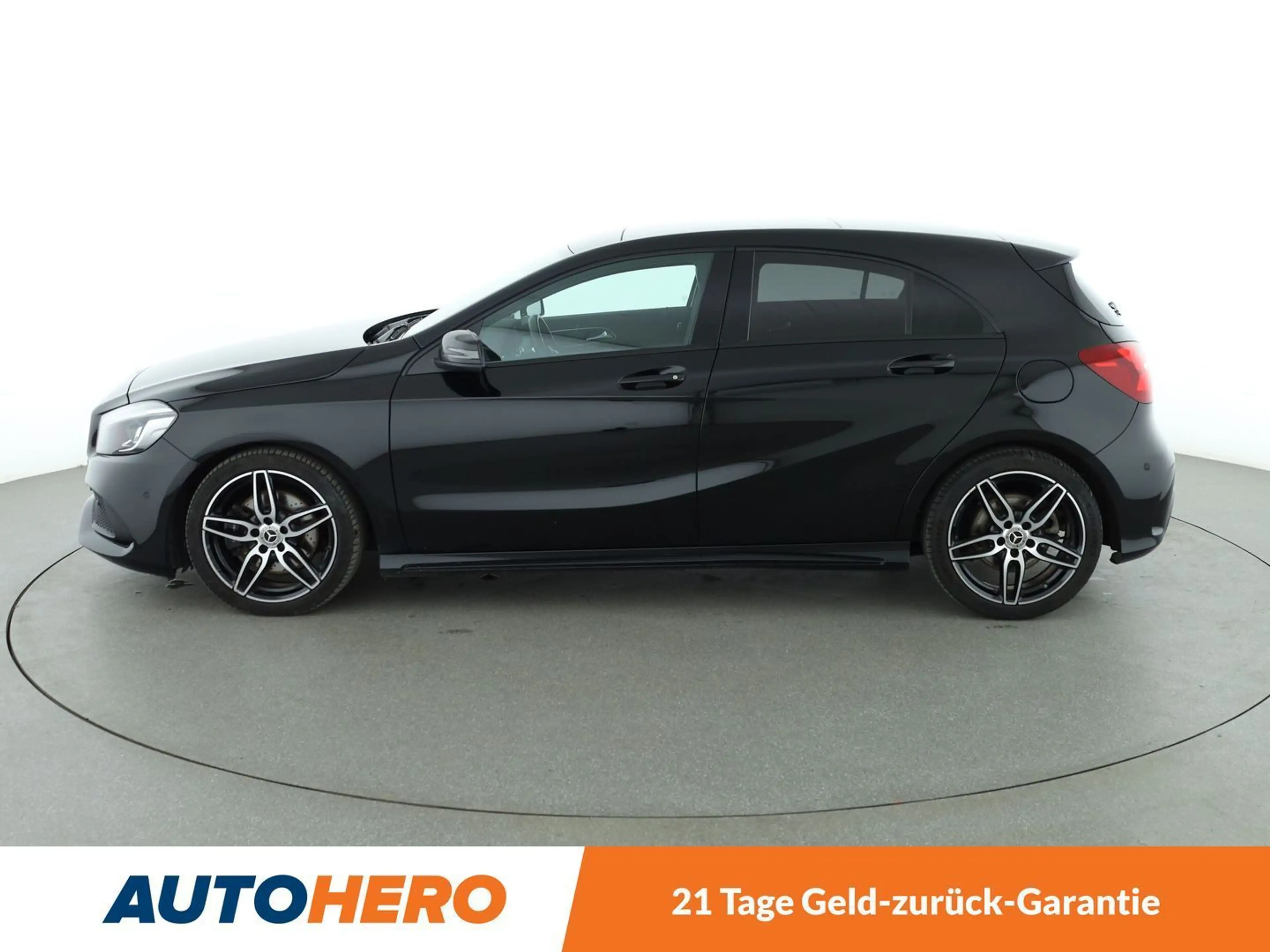 Mercedes-Benz A 250 BlueEfficiency AMG Sport*NAVI*LED*PDC*SHZ*PANO* — photo 3