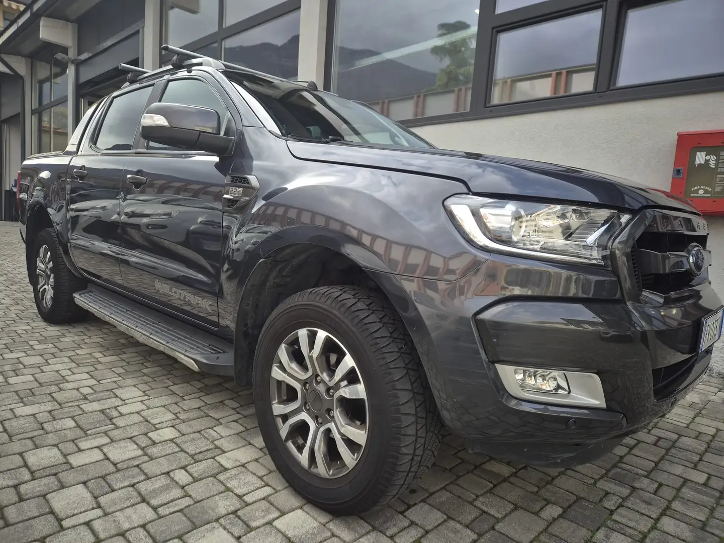 Ford Ranger Ranger 2.2 tdci Wildtrak 5 posti 160cv auto Grigio - 1