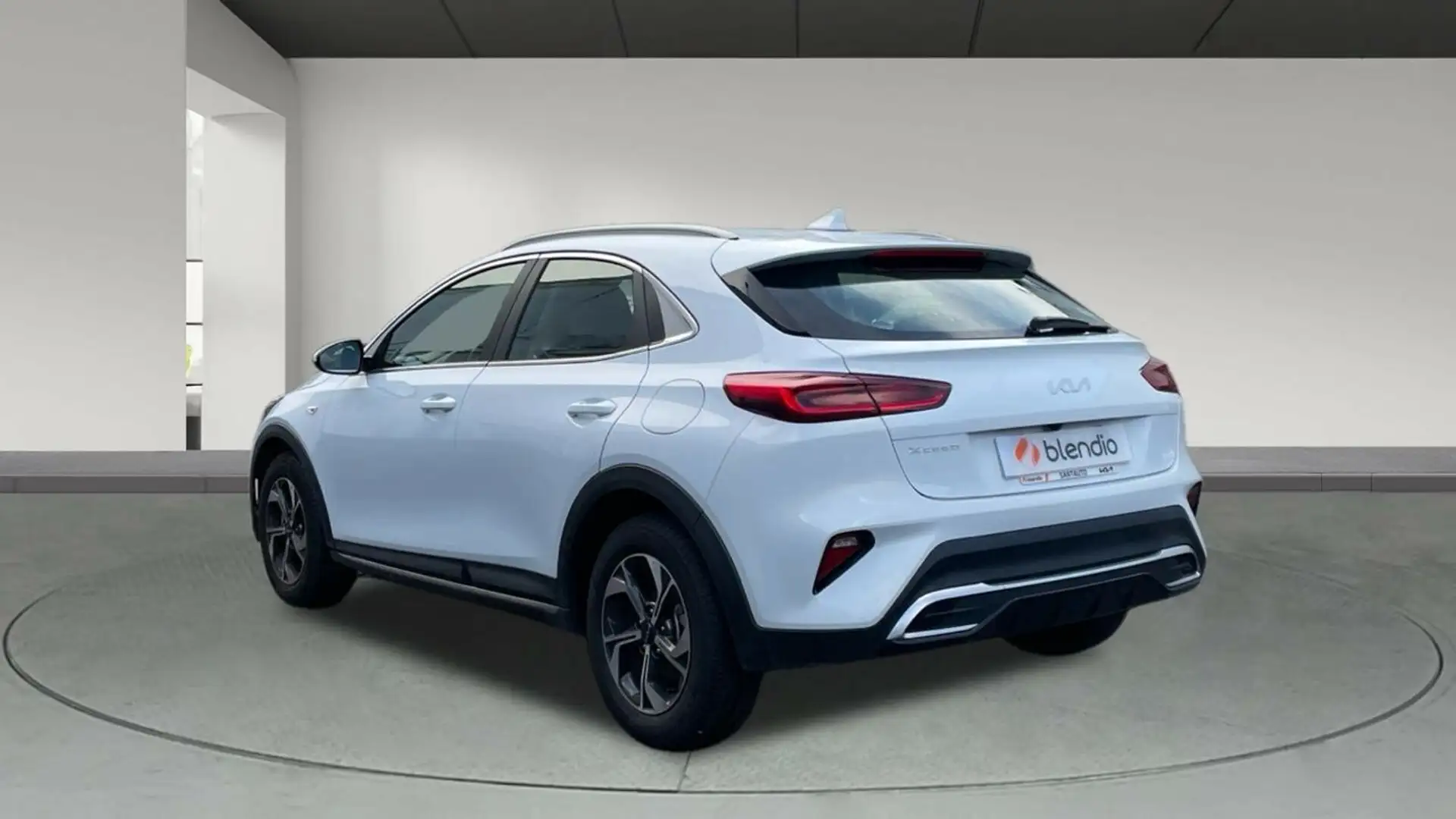 Kia XCeed 1.0 T-GDi Drive Fehér - 2