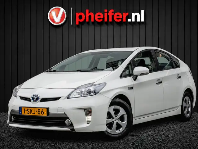 Toyota Prius 1.8 Plug-in Aspiration Trekhaak/ Stoelverwarming/