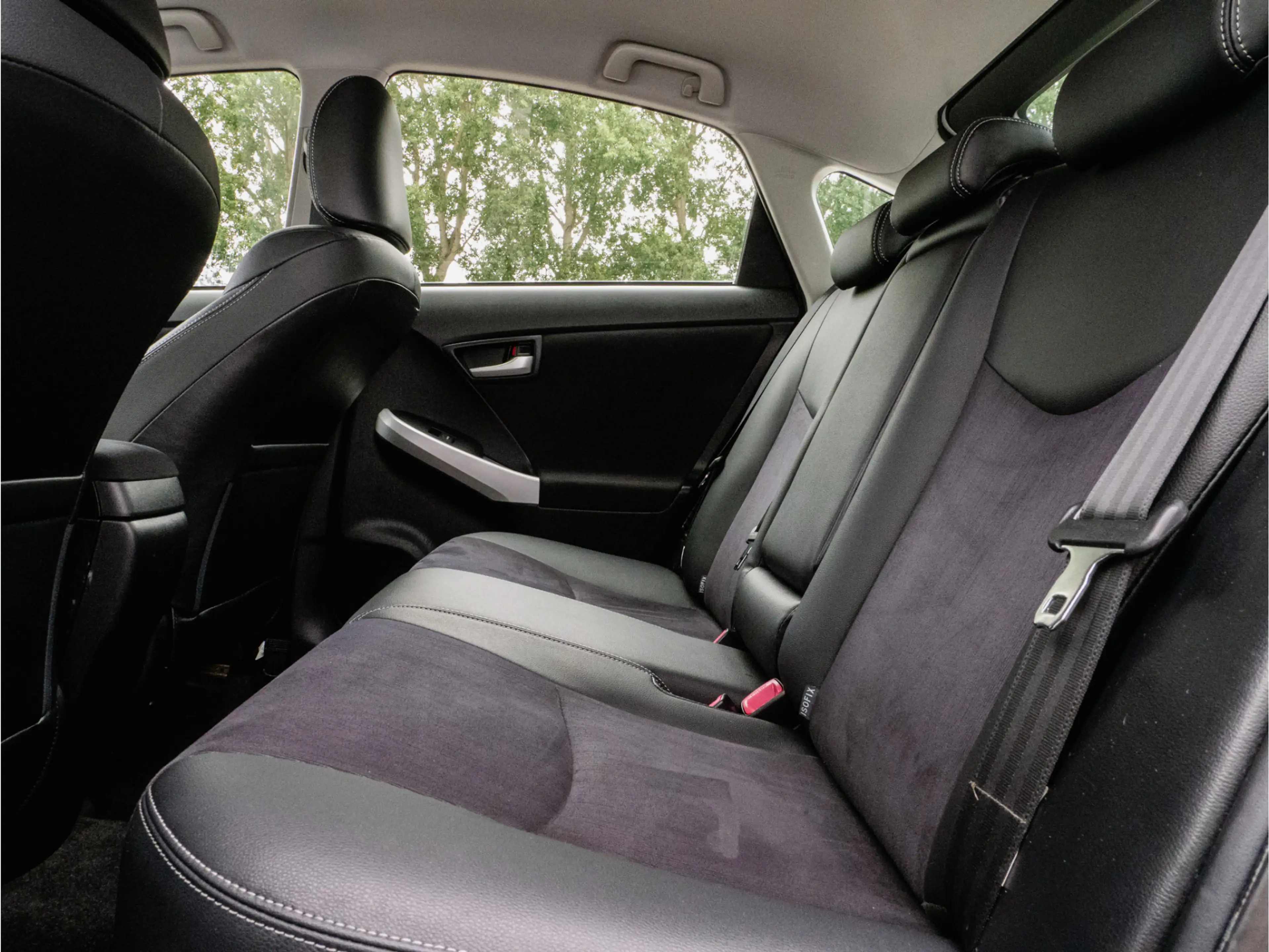 Toyota Prius 1.8 Plug-in Aspiration Trekhaak/ Stoelverwarming/ — photo 13