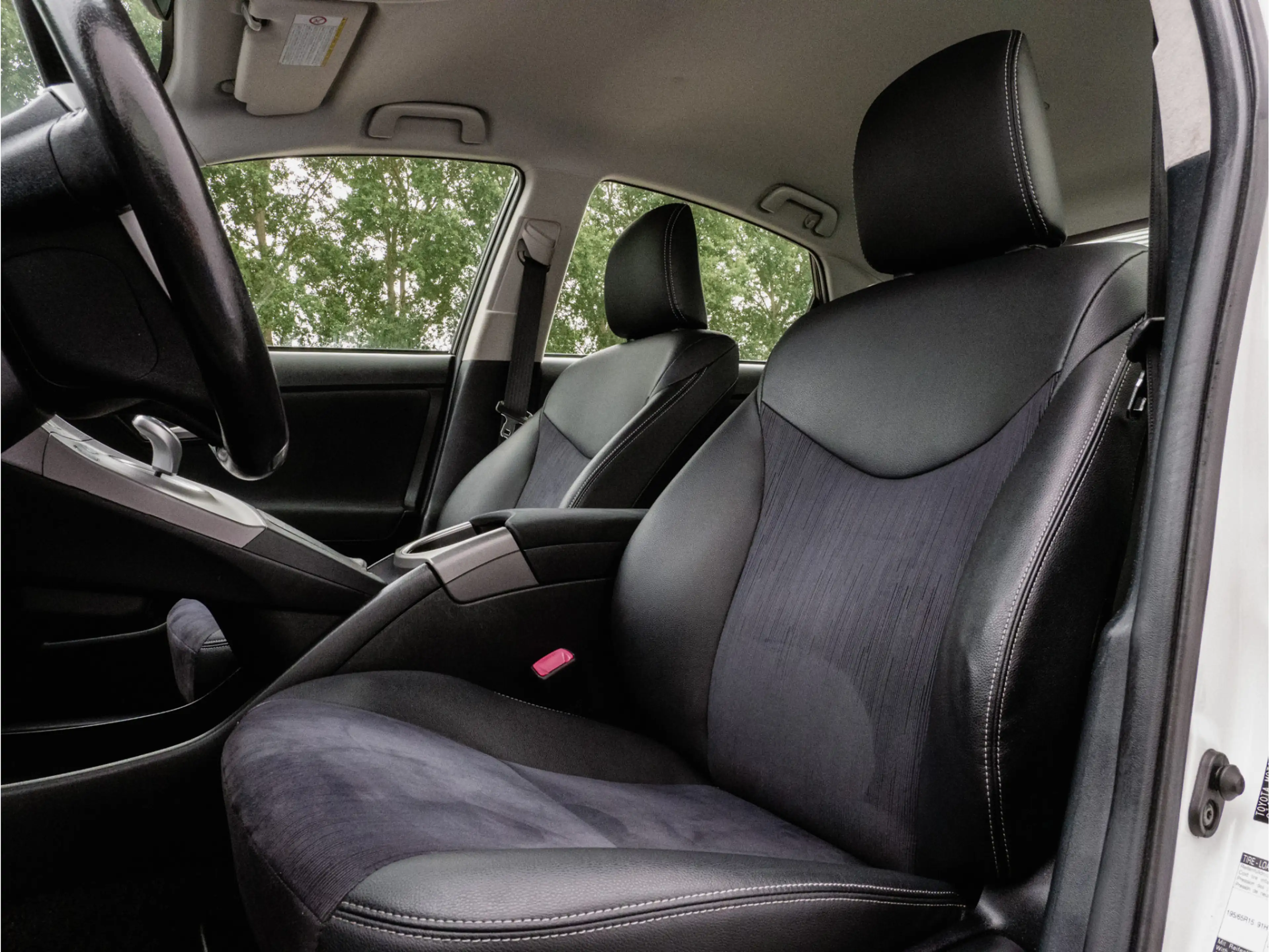 Toyota Prius 1.8 Plug-in Aspiration Trekhaak/ Stoelverwarming/ — photo 31