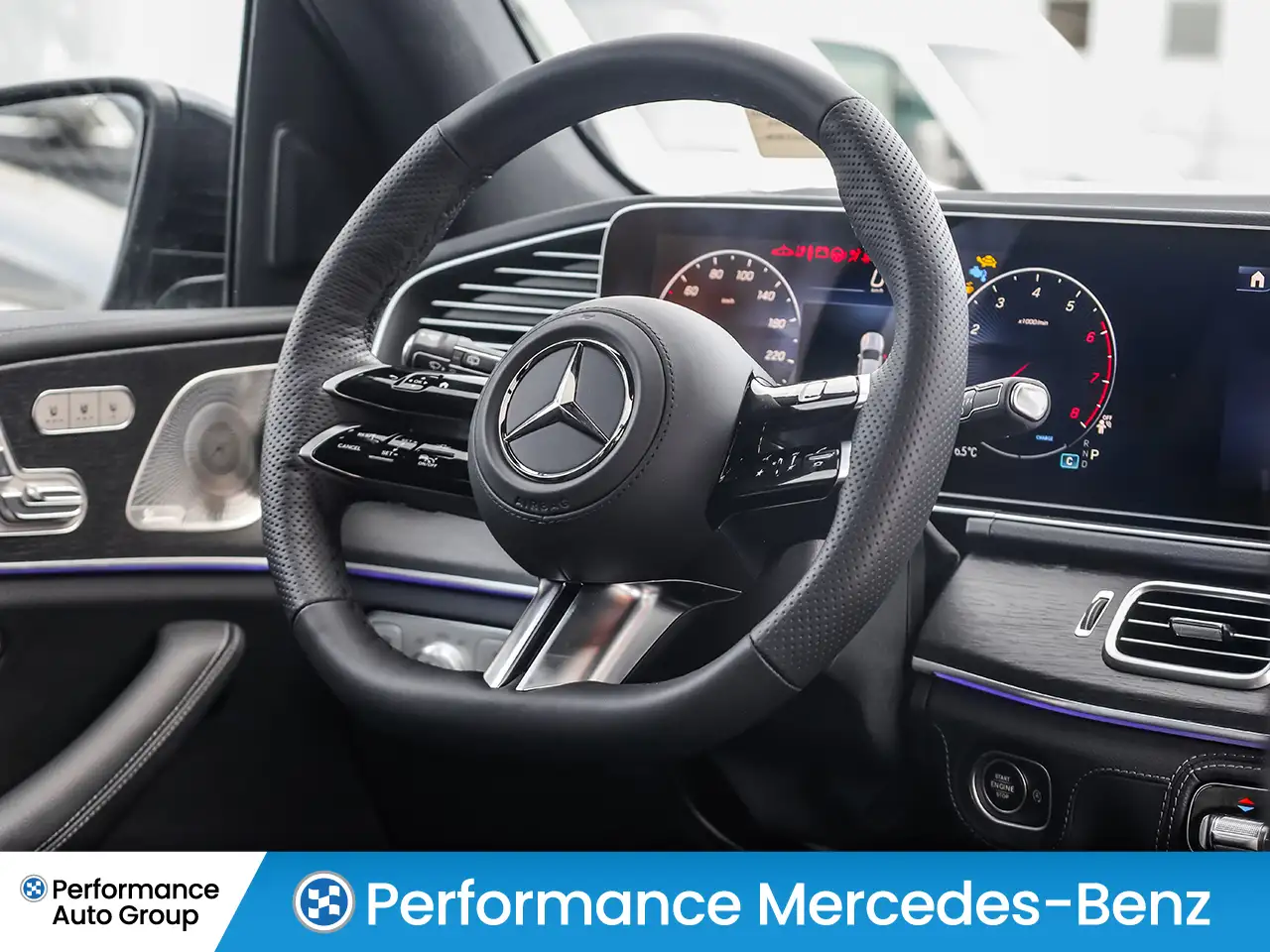 Mercedes-Benz GLS снимка Mercedes-Benz GLS