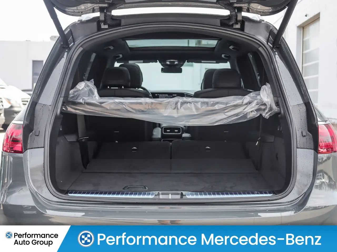 Mercedes-Benz GLS снимка Mercedes-Benz GLS