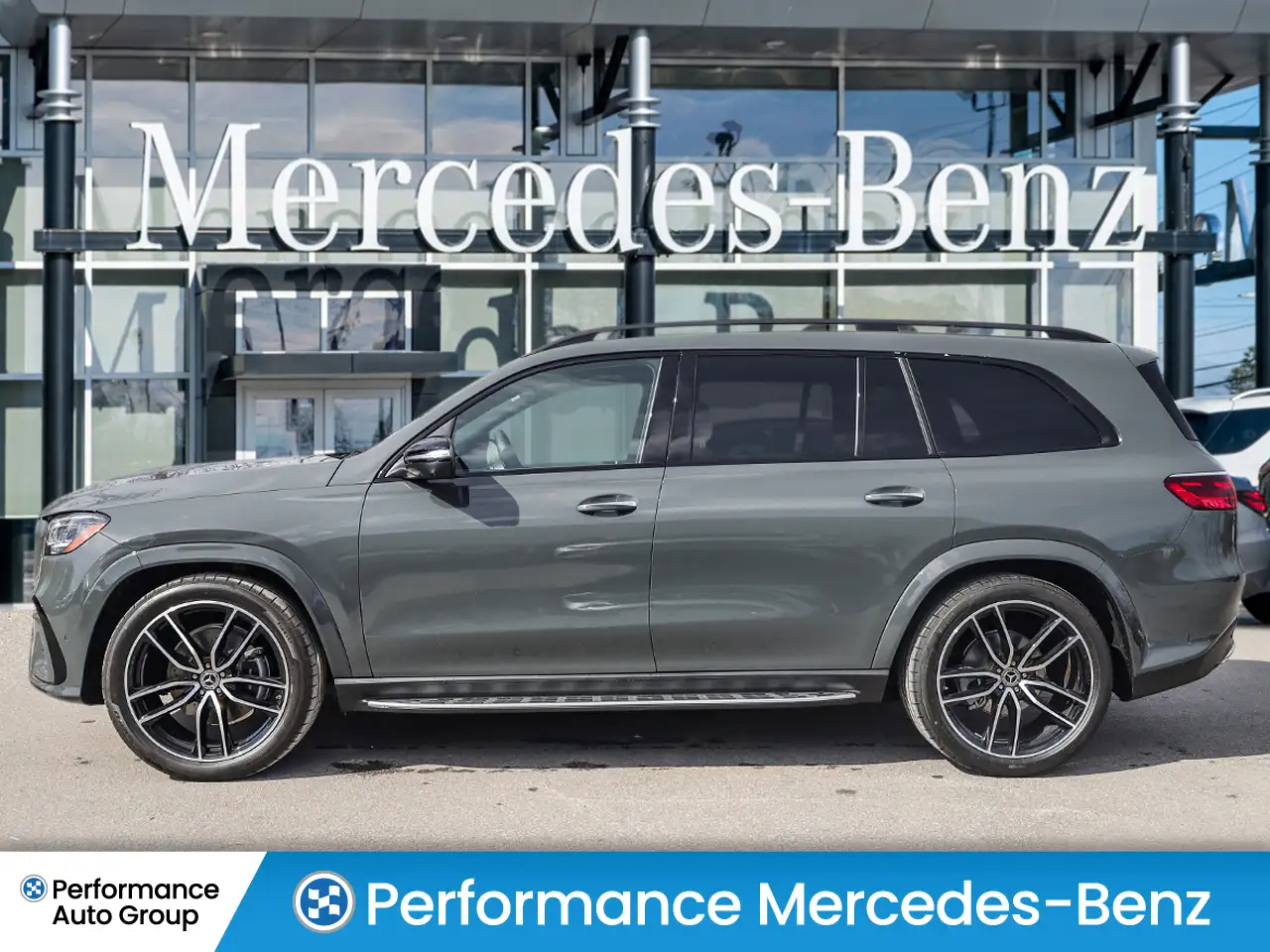 Mercedes-Benz GLS снимка Mercedes-Benz GLS