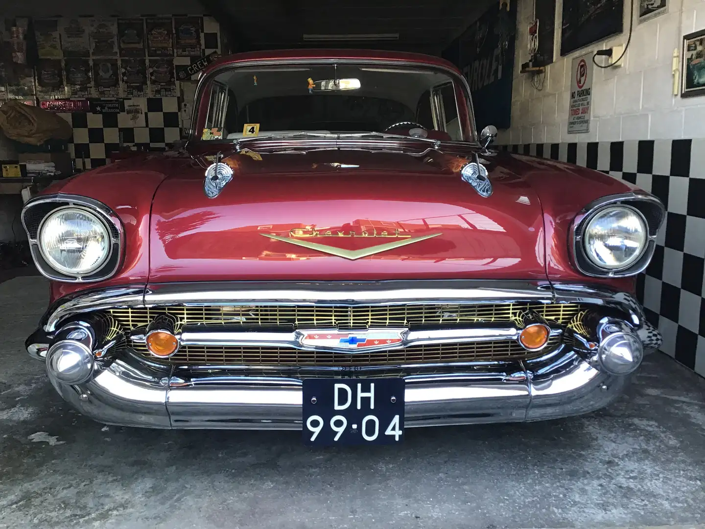 Chevrolet Bel Air 2 Door Sedan Roşu - 1