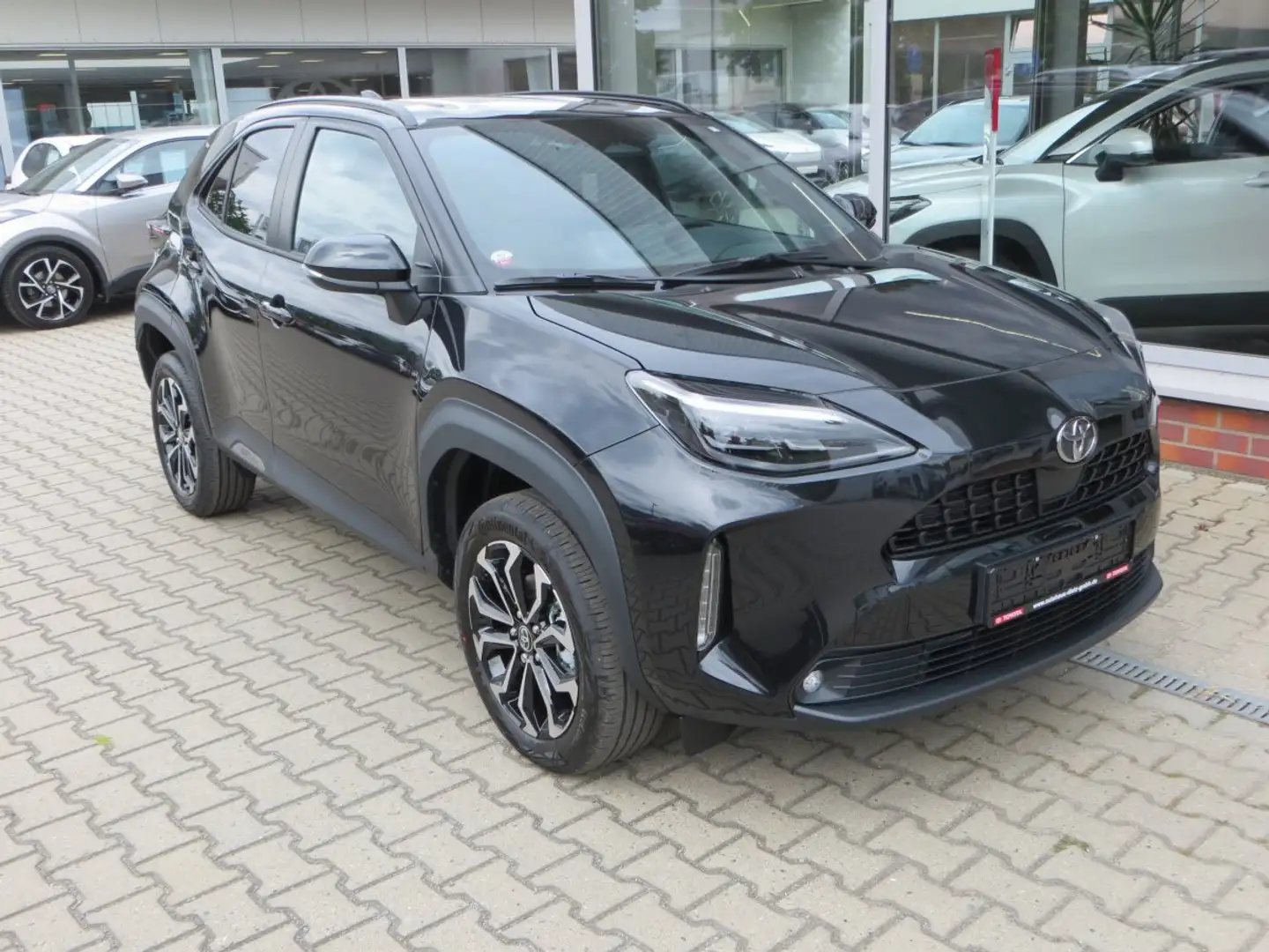 Toyota Yaris Cross Cross Teamplayer 1,5-l-VVT-iE Winter-Paket Schwarz - 2