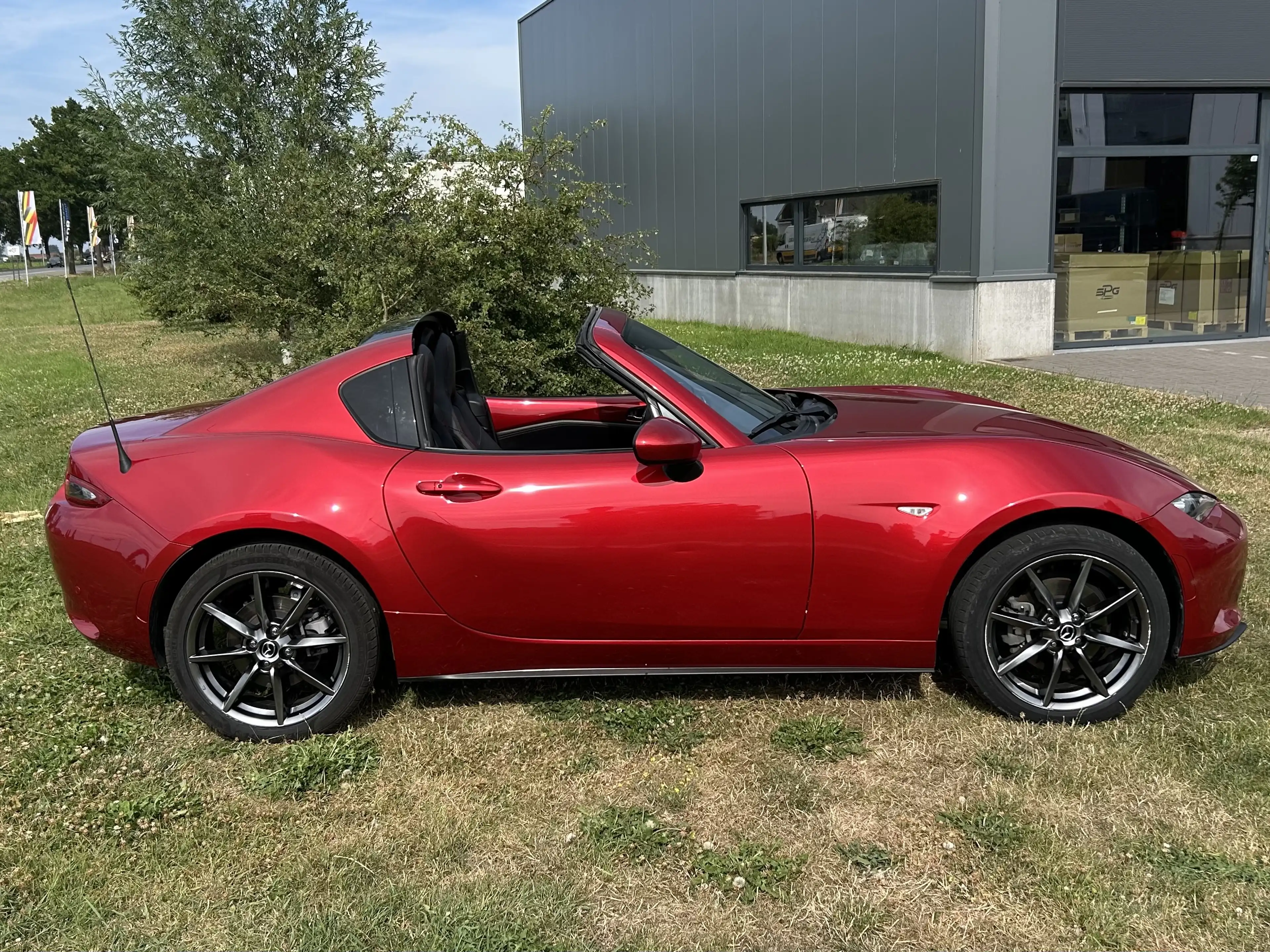Mazda MX-5 RF SKYACTIV-G 160 Exclusive-Line — photo 2