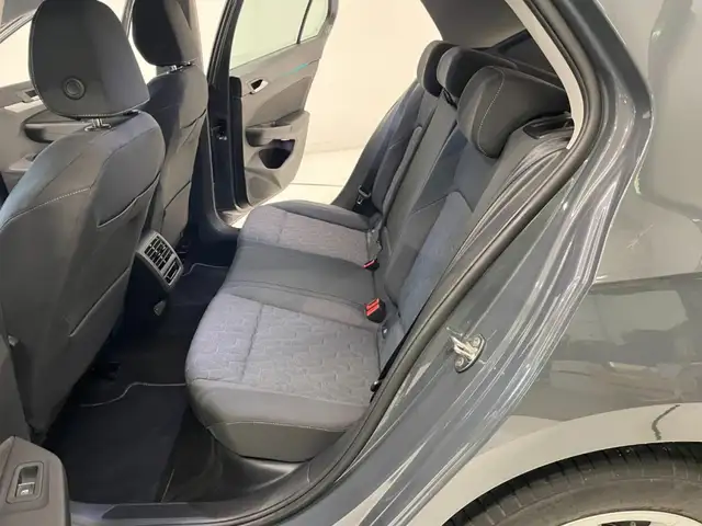Volkswagen Golf view 7