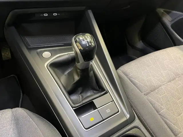 Volkswagen Golf view 8