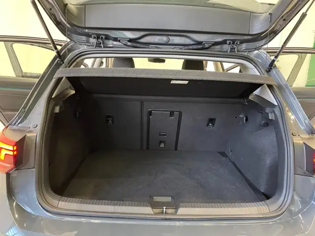 Volkswagen Golf view 14
