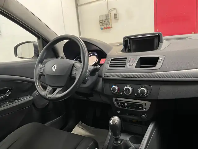 Renault Megane view 14