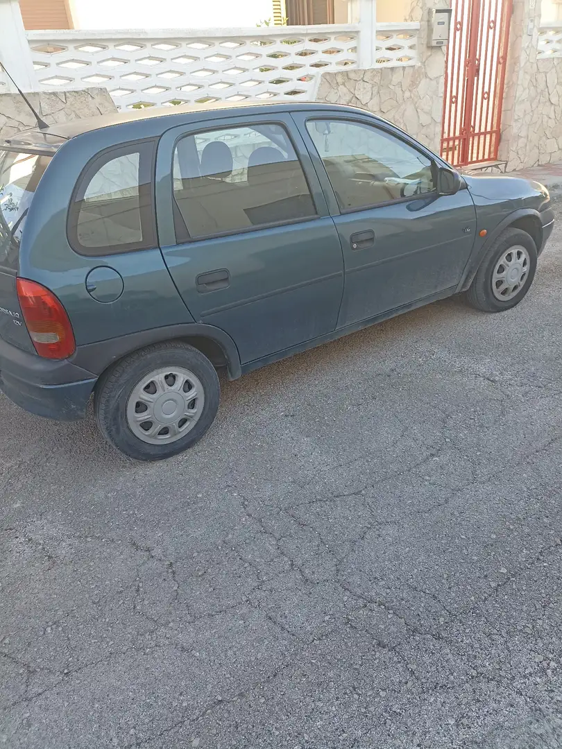 Opel Corsa 5p 1.4 Viva - 1