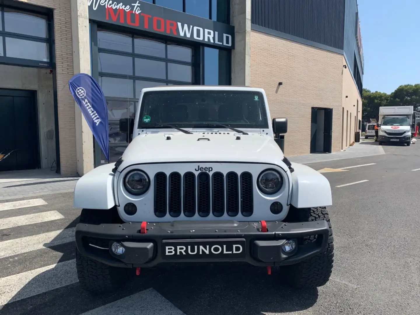 Jeep Wrangler Unlimited 2.8CRD Sahara Aut. Blanco - 1