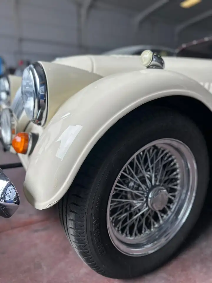 Morgan Plus 4/4, foto 2