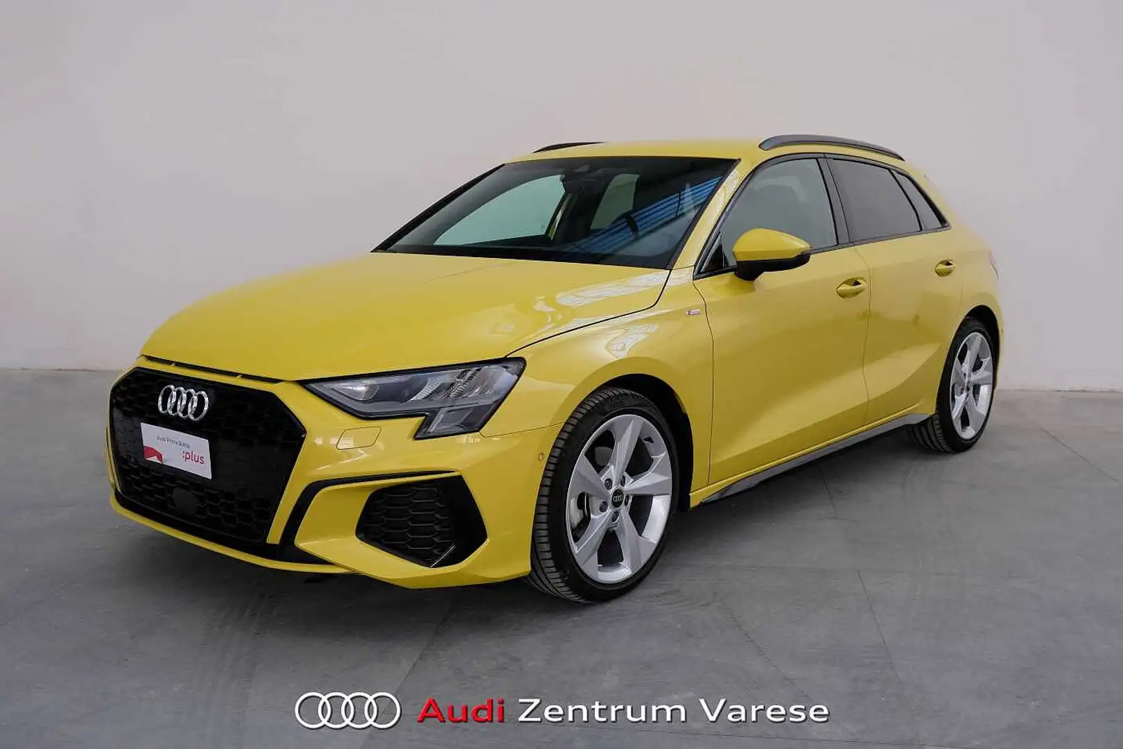 Audi A3 Sportback 30 TDI 116CV Stronic Sline Edition Giallo - 1