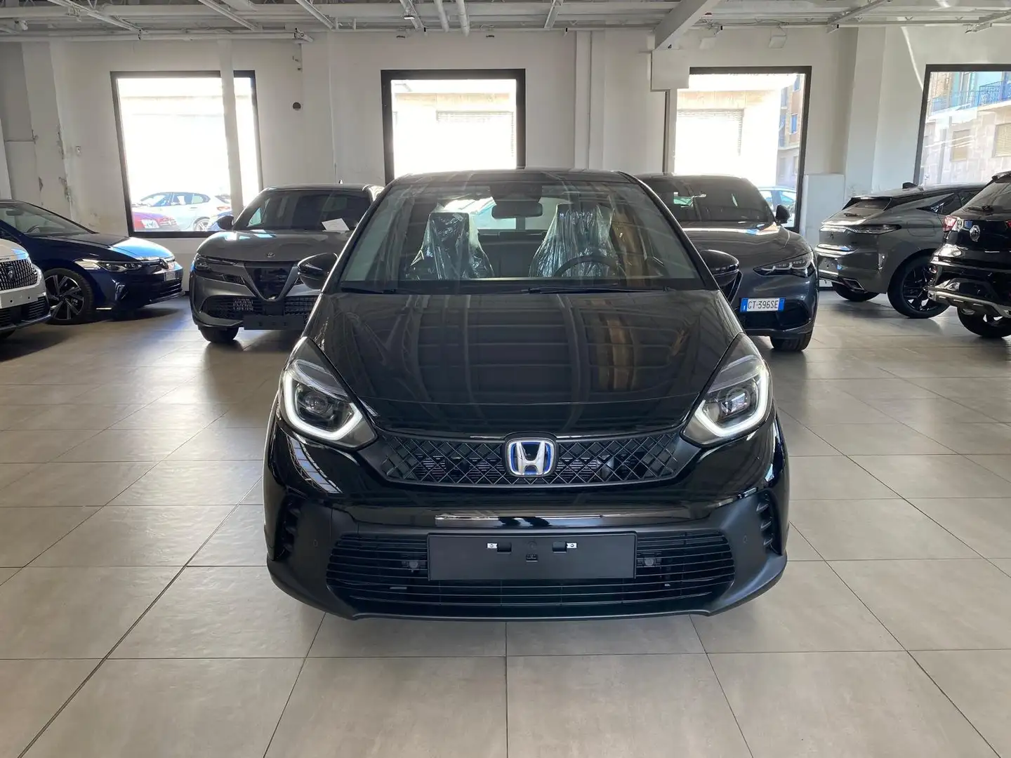 Honda Jazz 1.5 ELEGANCE HEV ecvt 122cv NUOVA DA IMMATRICOLARE Nero - 2