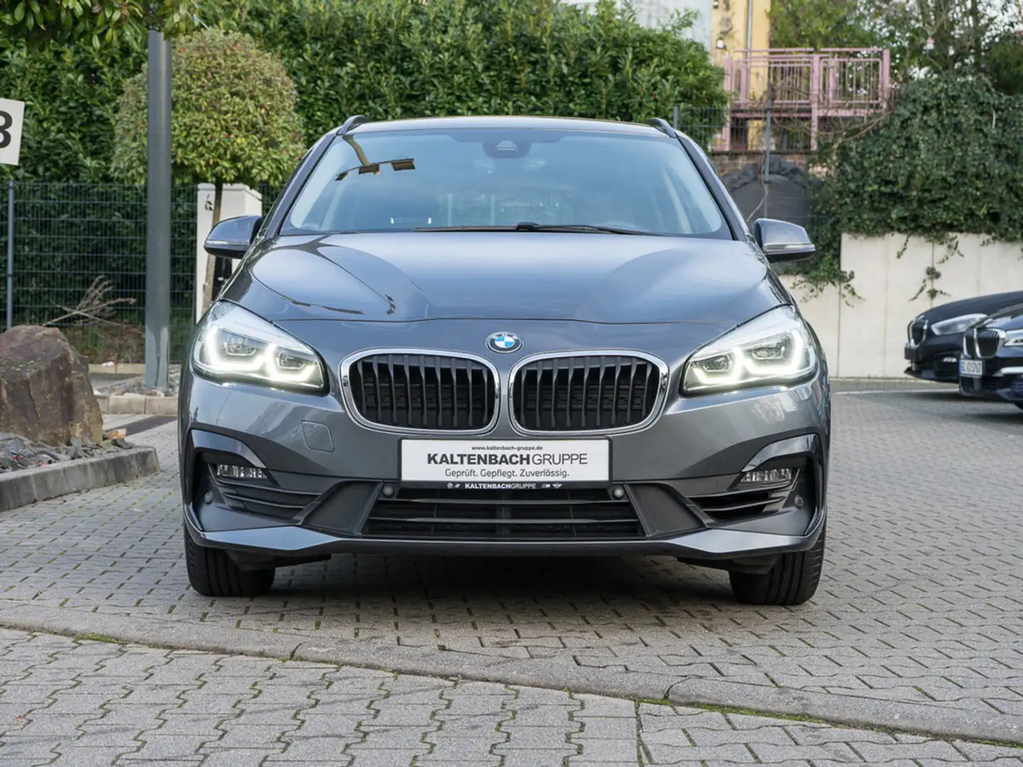 BMW 216 i Active Tourer Advantage FACEL. AHK LED Grau - 2