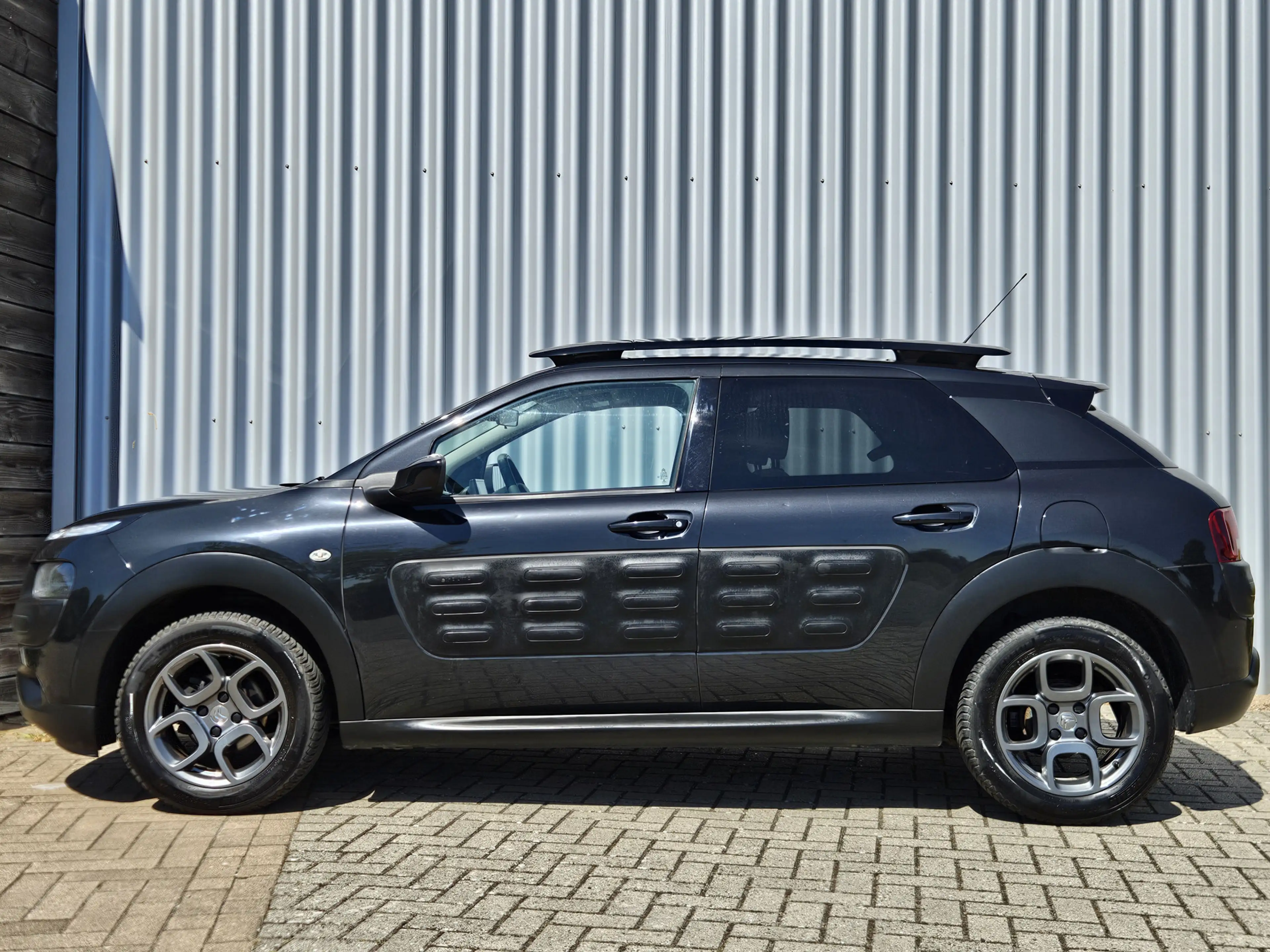 Citroen C4 Cactus 1.2 PureTech Shine / Dealer Onderhouden! — photo 2
