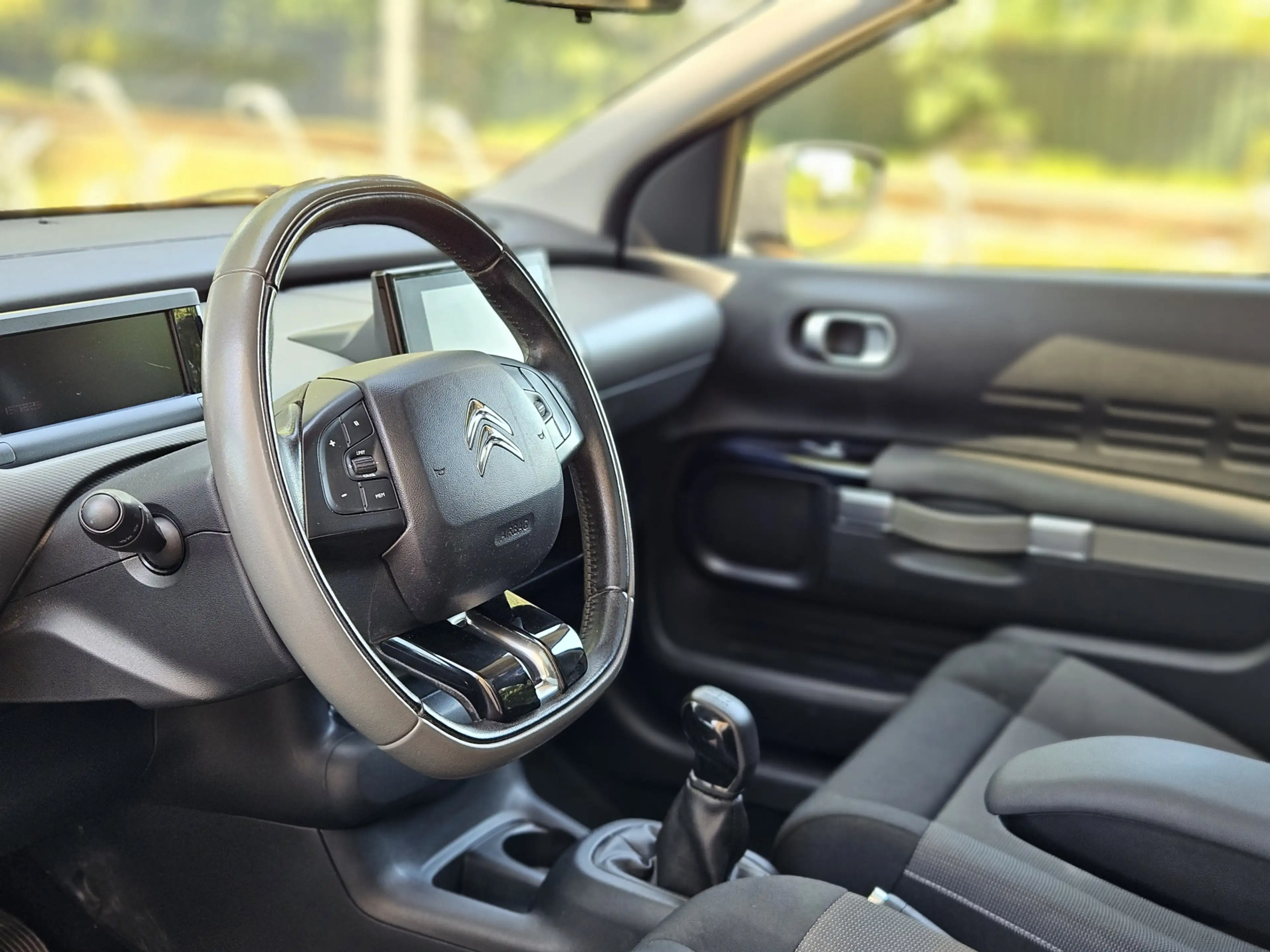 Citroen C4 Cactus 1.2 PureTech Shine / Dealer Onderhouden! — photo 8
