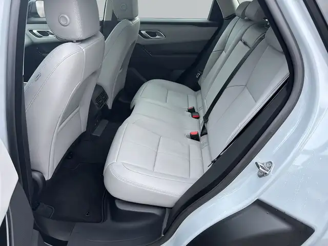 Land Rover Range Rover Velar view 10
