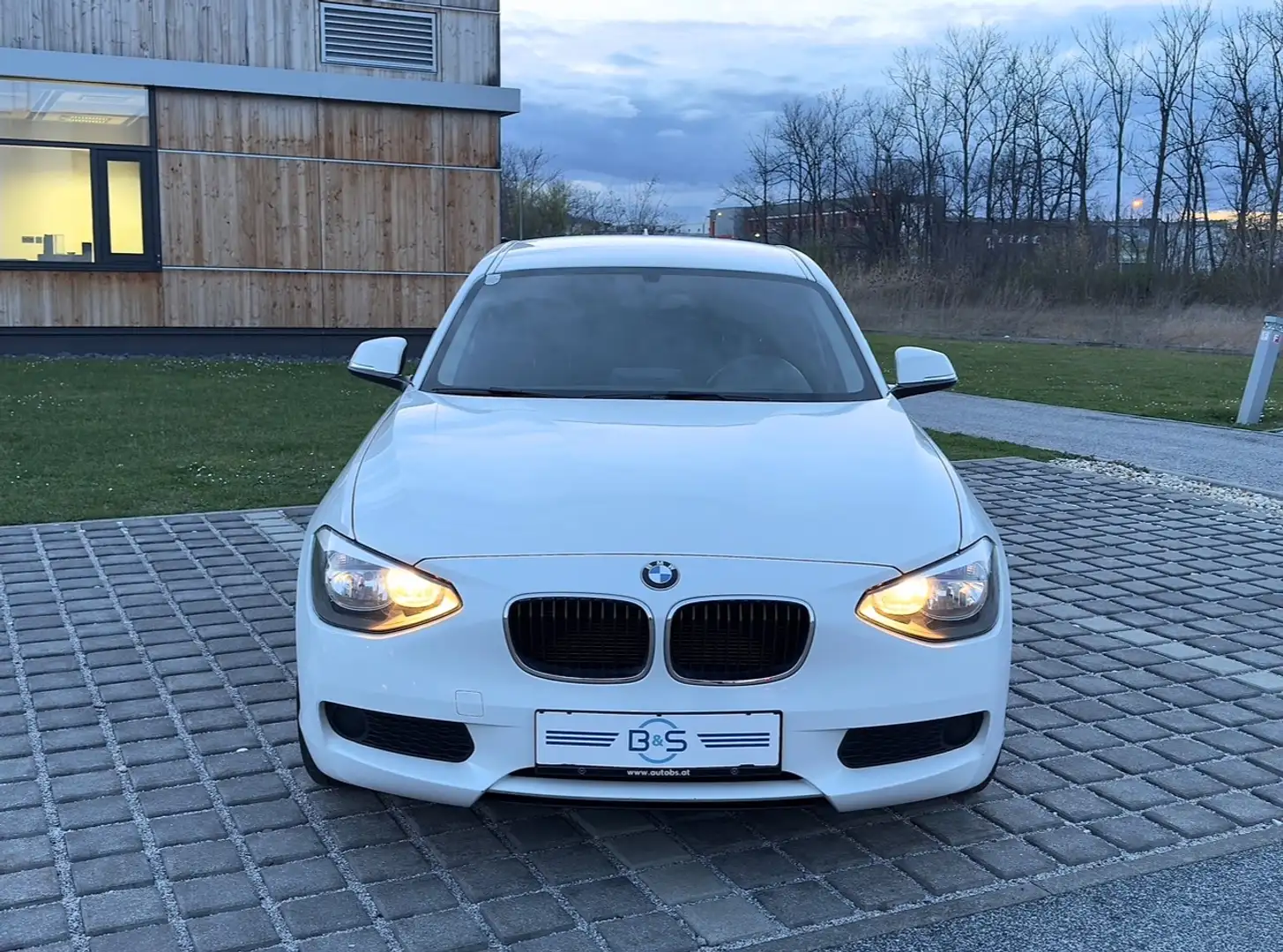 BMW 116 116d Aut. *115.000KM, AUTOMATIK* Weiß - 2