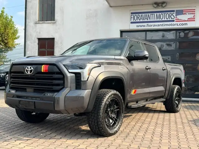 Toyota Tundra SR TRD RALLY PACKAGE
