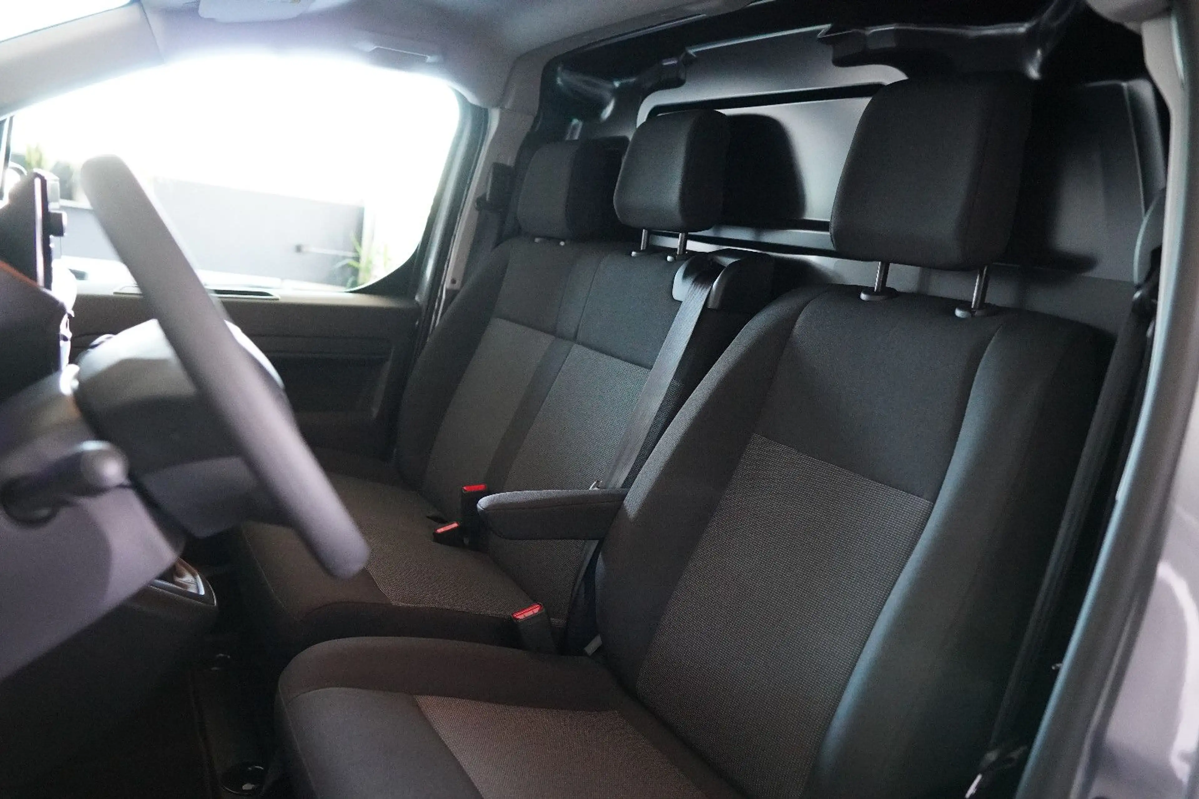 Peugeot Expert Kasten M*Holz Ausbau*180°Kamera*CarPlay* — photo 14