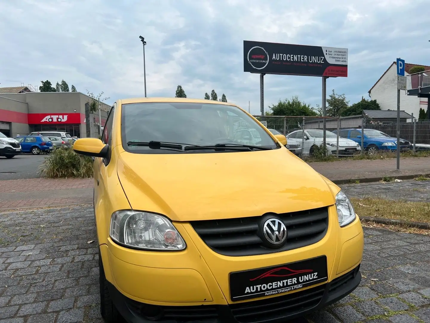 Volkswagen Fox Basis / SHZ/ Klima/TÜV NEU Żółty - 1