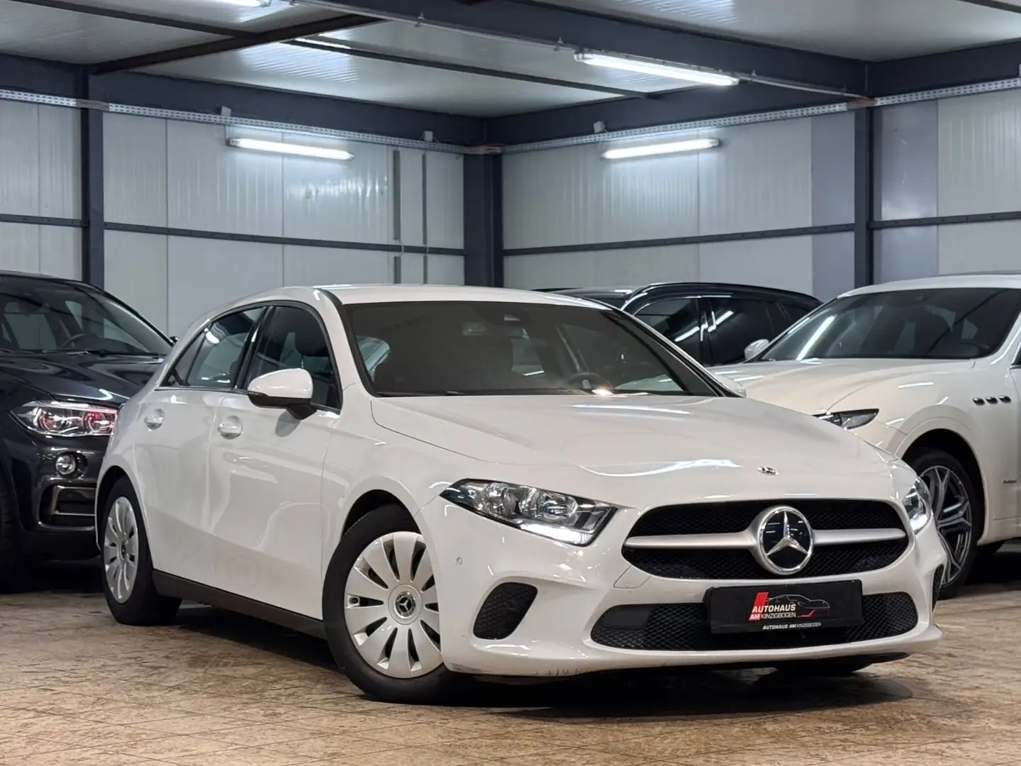 Mercedes-Benz A 160 KAMERA*KOMFORT*MBUX*DAB*1.HAND Blanc - 1