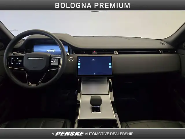 Land Rover Range Rover Evoque view 4