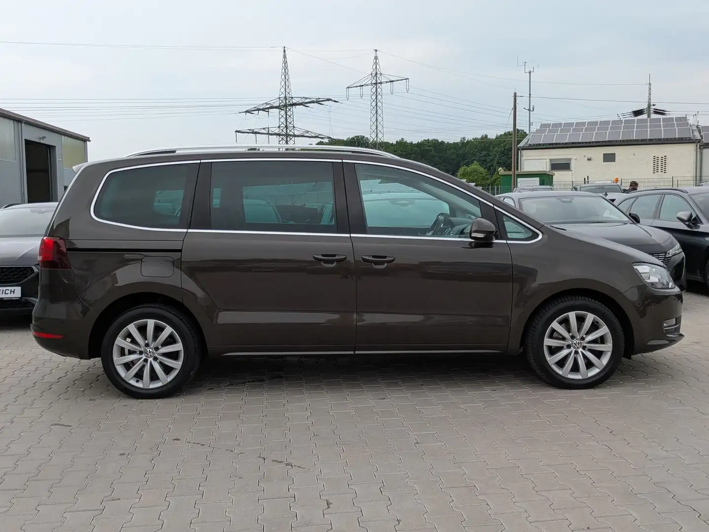 Volkswagen Sharan 2.0 TDI Hig 4Mot 7SITZ*AHK*XEN*StH*ALCANT Brun - 2