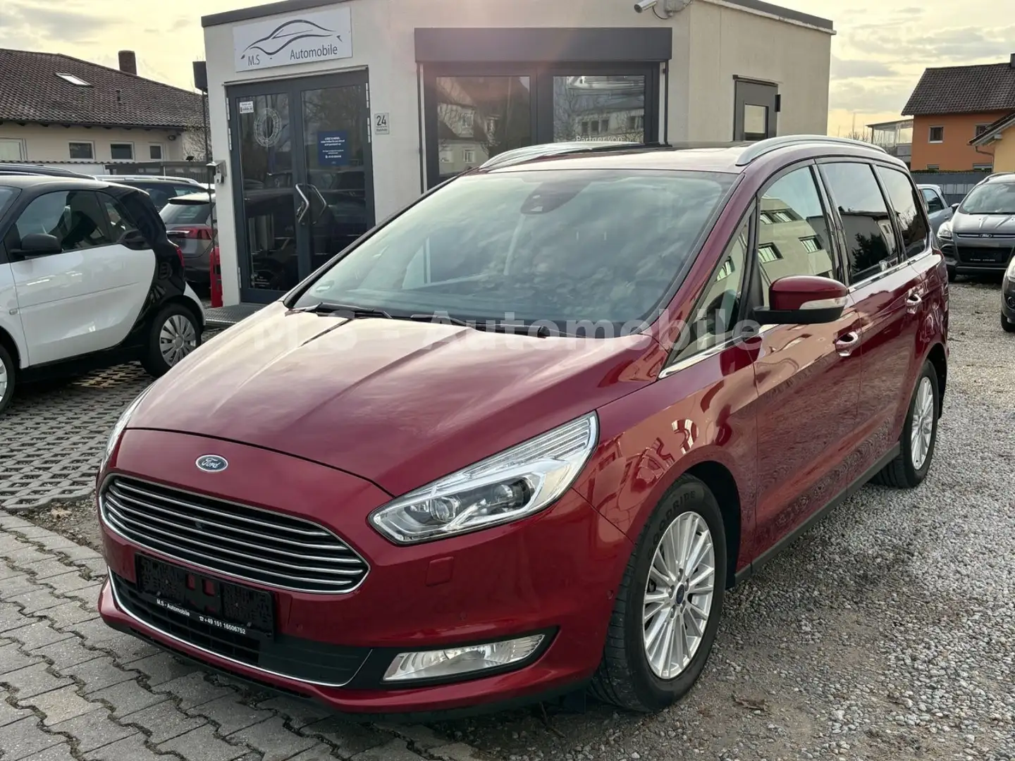 Ford Galaxy Titanium*Automatik*AHK*Pano*7Sitze*2.Hand Rot - 1
