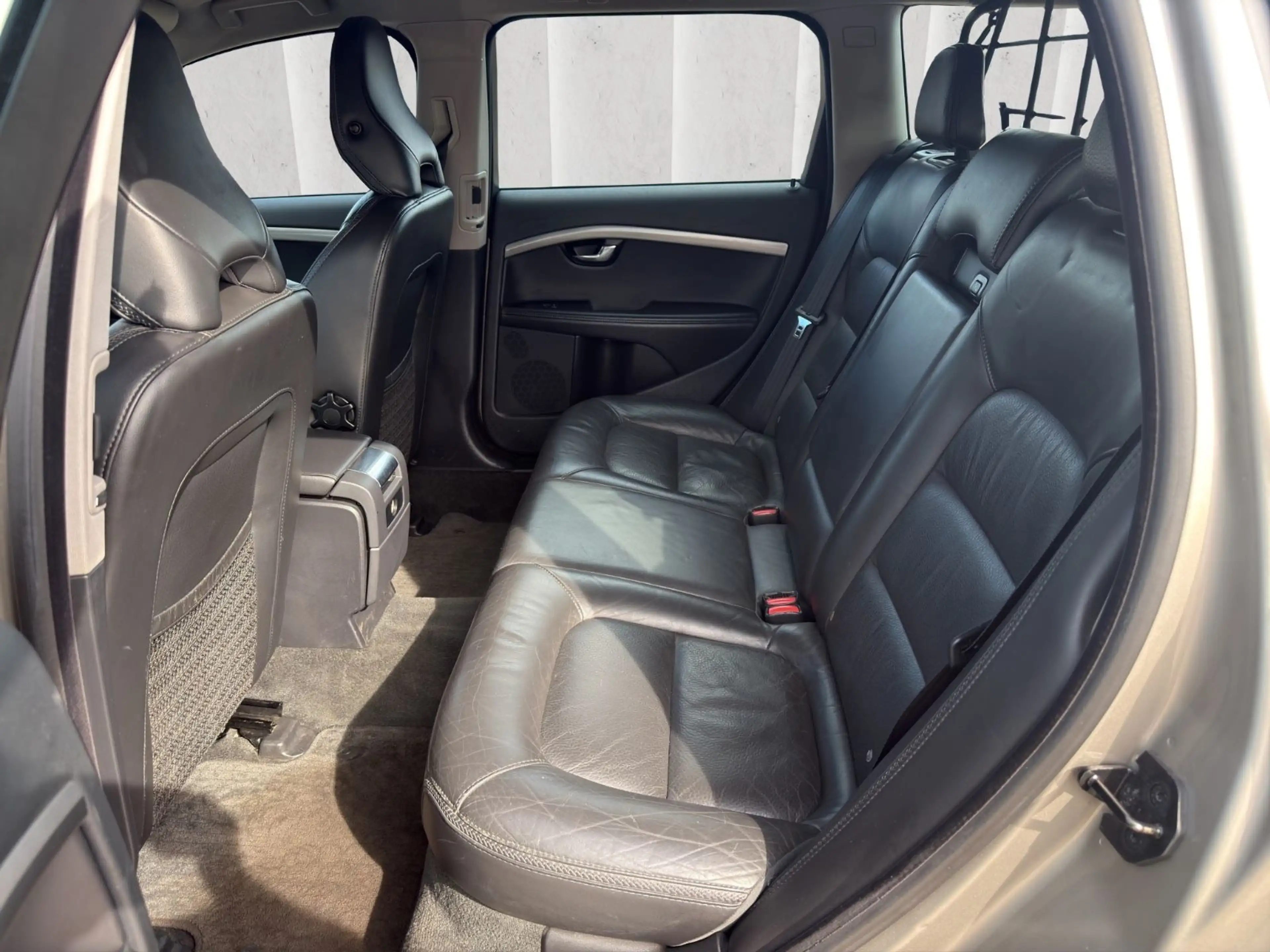Volvo XC70 Momentum AWD*Automatik*Leder*Navi — photo 12