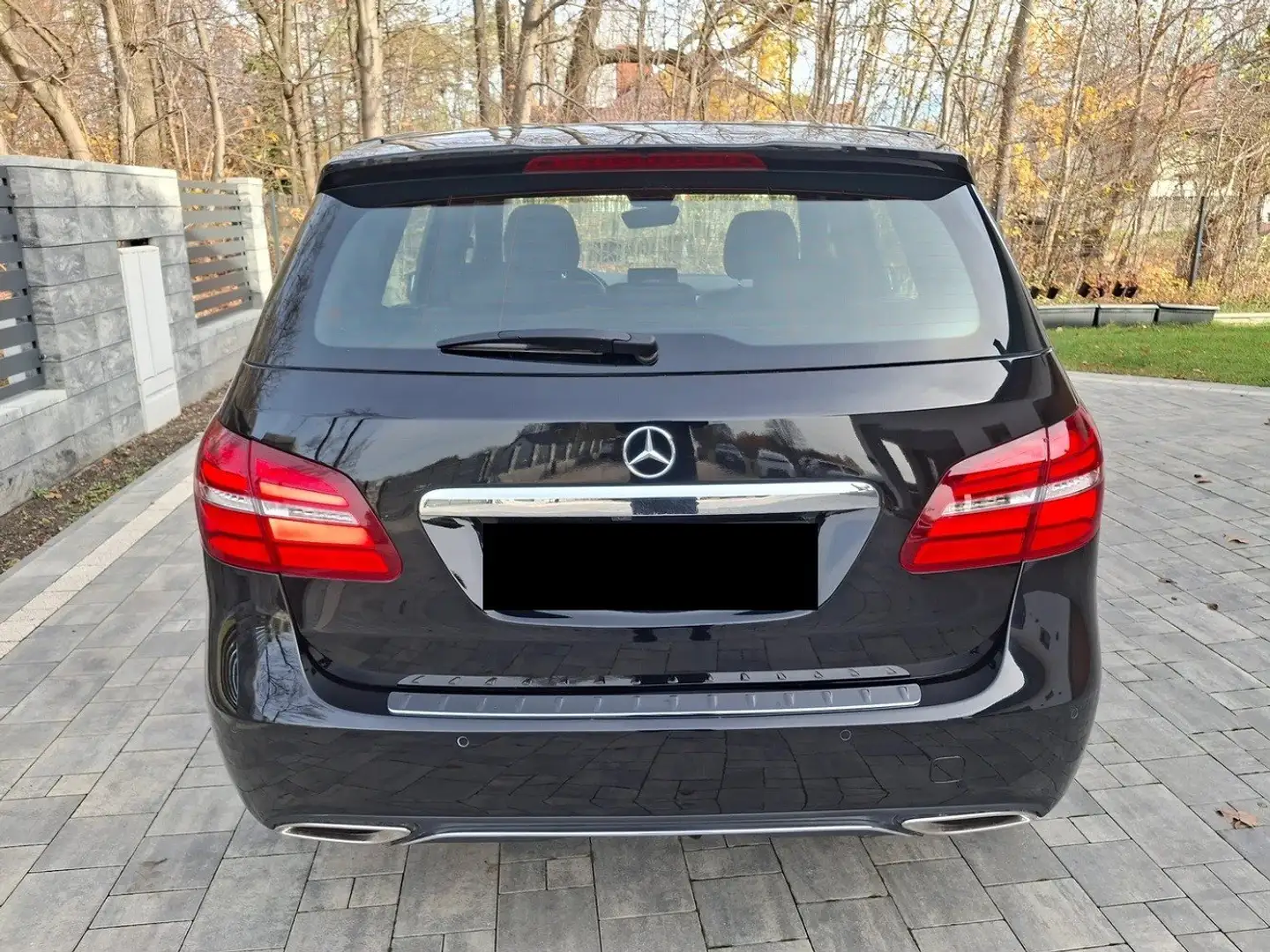 Mercedes-Benz B 200 B 200 7G-DCT Urban Schwarz - 2