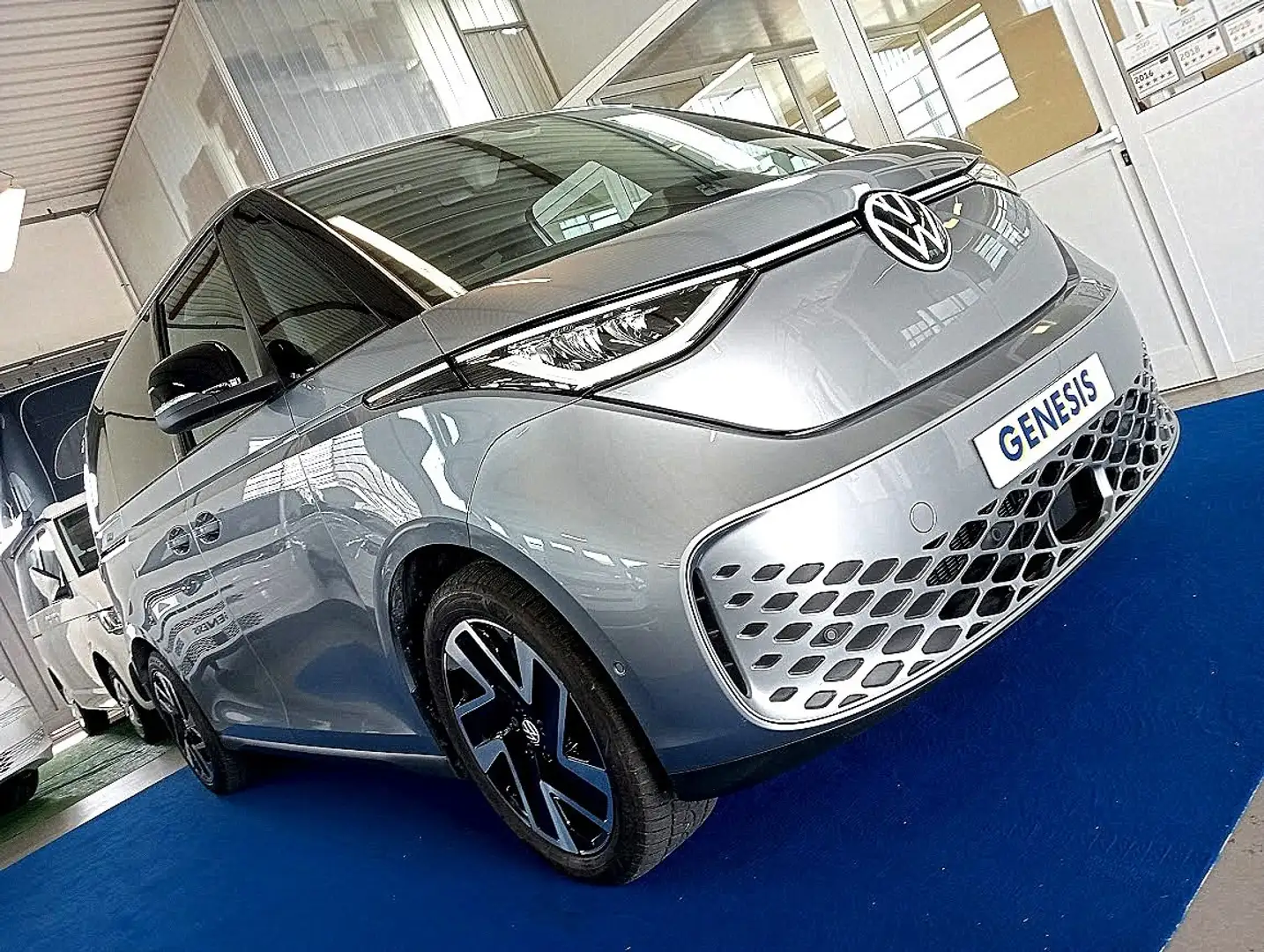 Volkswagen ID. Buzz 77 kWh Pro+ AUTOCARRO 5POSTI N1 PREZZO+IVA Grijs - 1