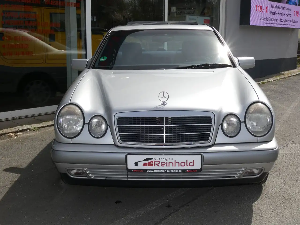 Mercedes-Benz E 280 CLASSIC KLIMA GSD SHZ TEMPOMAT ROSTFREI!, foto 4