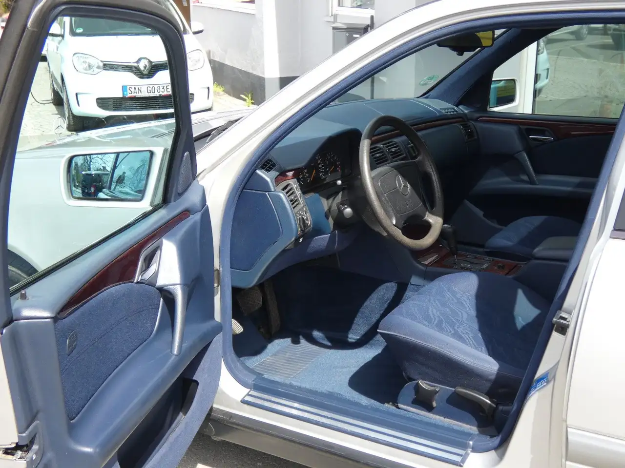 Mercedes-Benz E 280 CLASSIC KLIMA GSD SHZ TEMPOMAT ROSTFREI!, foto 10