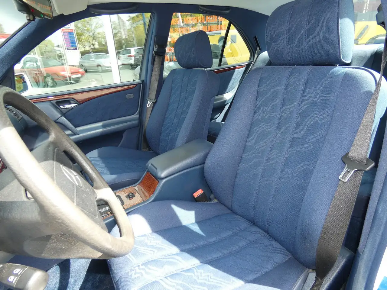 Mercedes-Benz E 280 CLASSIC KLIMA GSD SHZ TEMPOMAT ROSTFREI!, foto 12