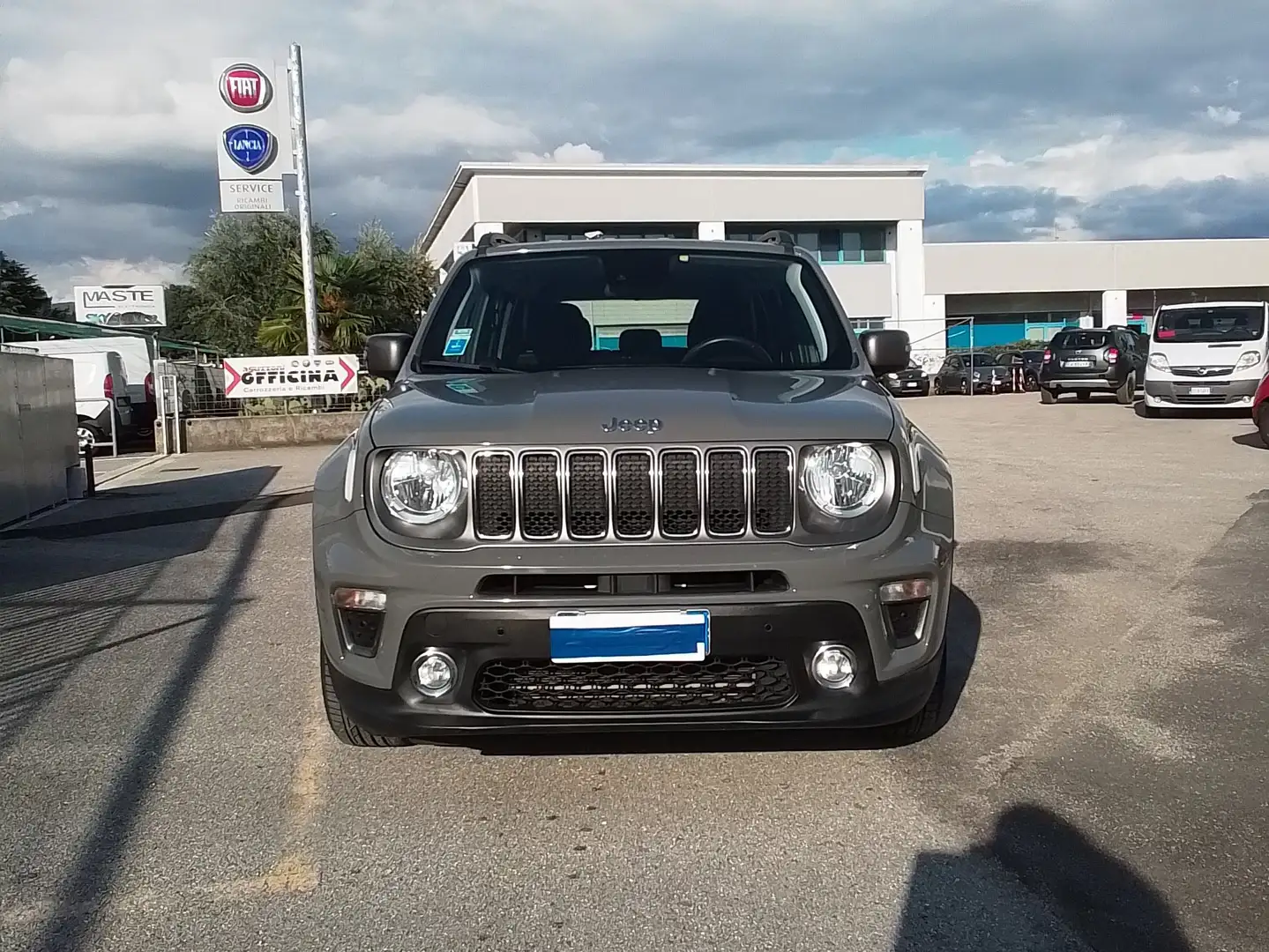 Jeep Renegade Renegade 2019 1.3 t4 Limited 2wd 150cv ddct Grau - 2